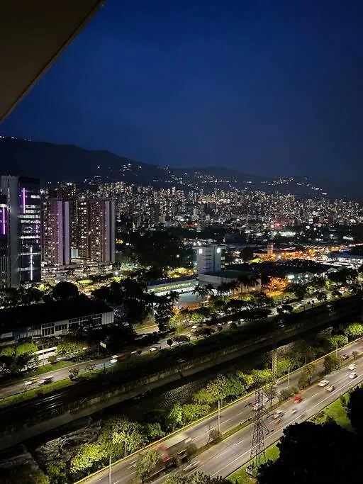 Apartamento En El Poblado Ubicacion Excepcional Medellin 0*,