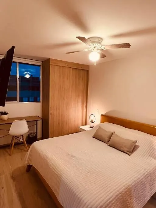 Apartamento En El Poblado Ubicacion Excepcional Medellin Apartment